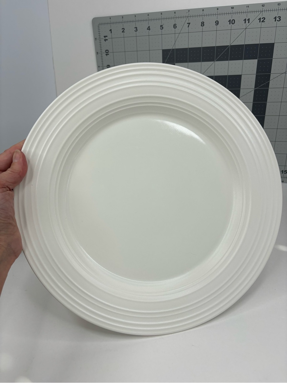 Mikasa Swirl White DJ100 Ribbed Ceramic Round Serving Platter